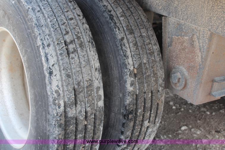 image for item G5211 2006 Trail King 42' belt trailer