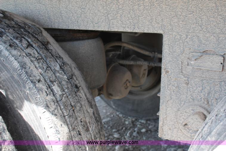 image for item G5211 2006 Trail King 42' belt trailer