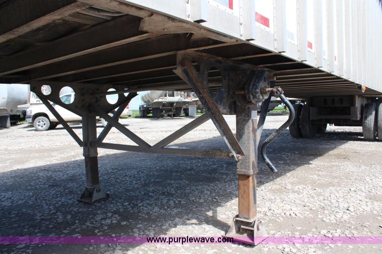 image for item G5211 2006 Trail King 42' belt trailer