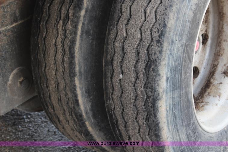 image for item G5212 1997 Wilkens 48' walking floor trailer