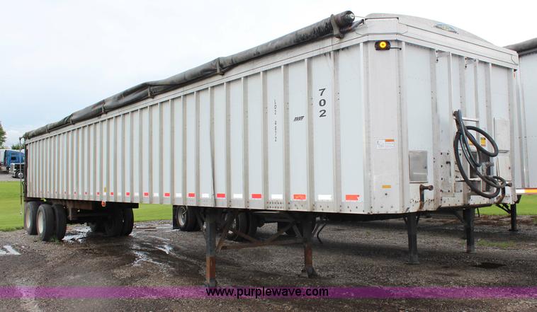 image for item G5244 2004 Trail King 48' belt trailer