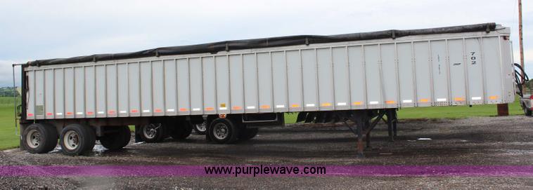 image for item G5244 2004 Trail King 48' belt trailer