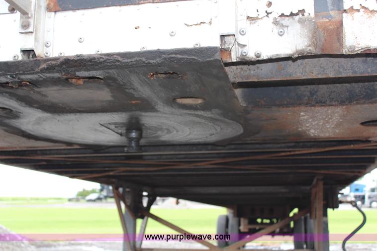 image for item G5244 2004 Trail King 48' belt trailer