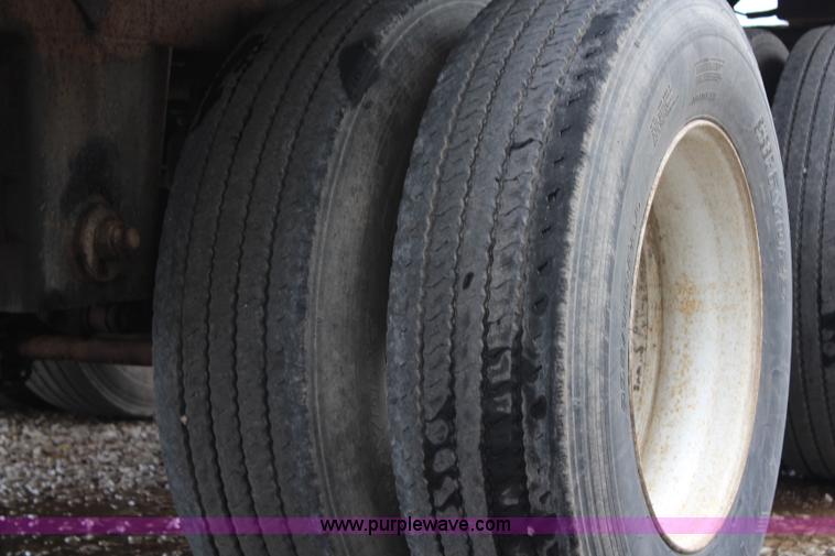 image for item G5244 2004 Trail King 48' belt trailer