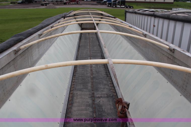 image for item G5244 2004 Trail King 48' belt trailer