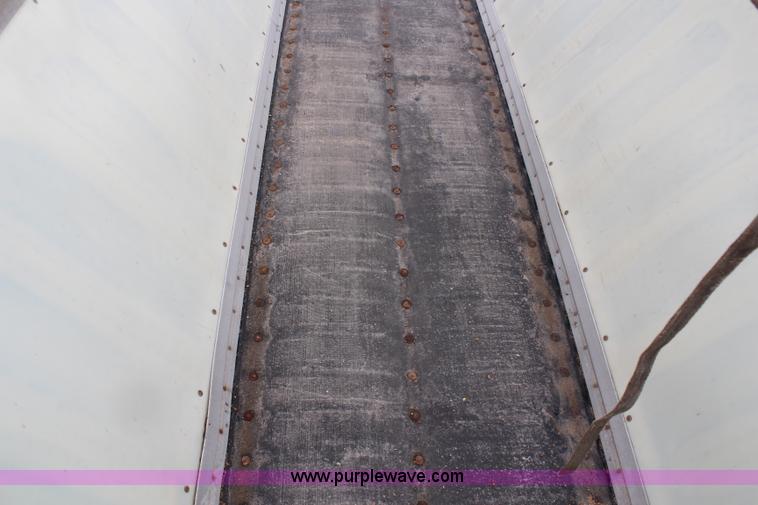 image for item G5244 2004 Trail King 48' belt trailer