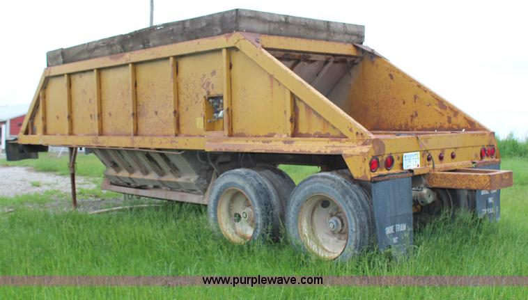 image for item G5248 1982 Ranch 27' belly dump trailer