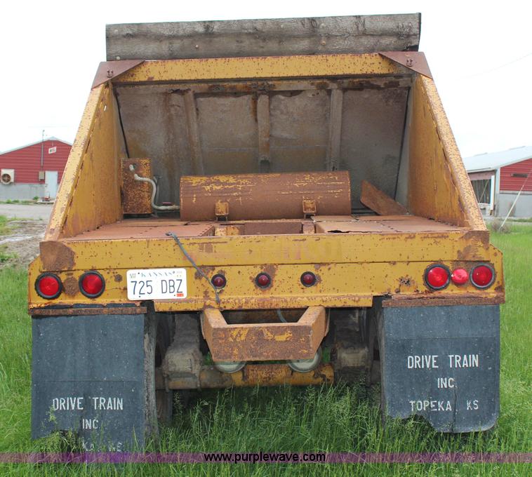 image for item G5248 1982 Ranch 27' belly dump trailer