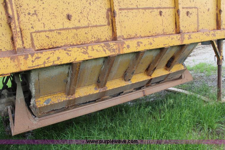 image for item G5248 1982 Ranch 27' belly dump trailer