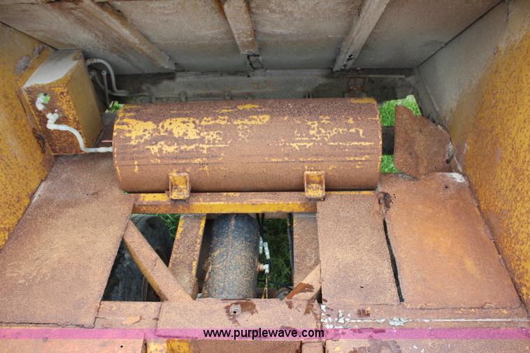 image for item G5248 1982 Ranch 27' belly dump trailer