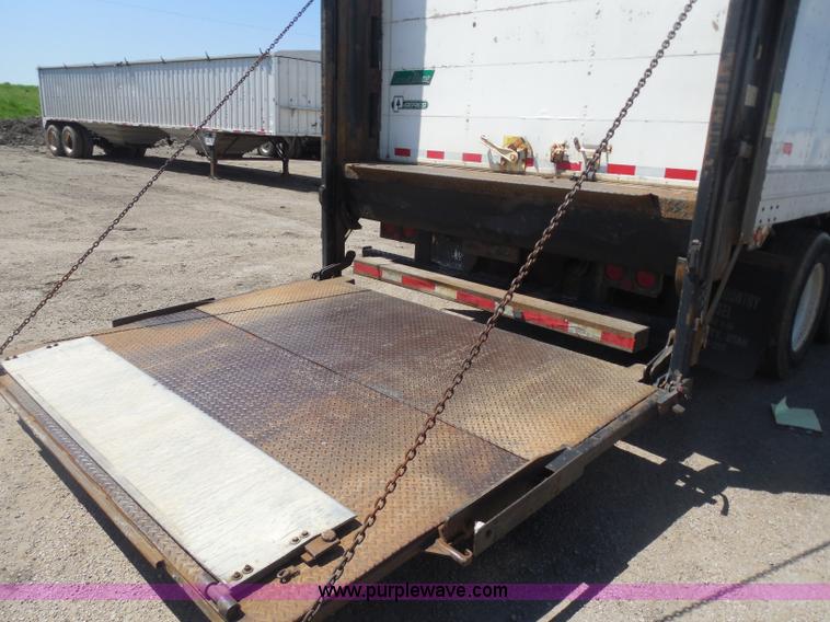 image for item H3176 2000 Great Dane dry van trailer