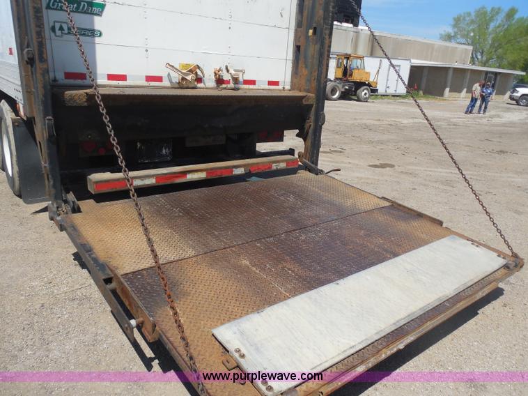 image for item H3176 2000 Great Dane dry van trailer