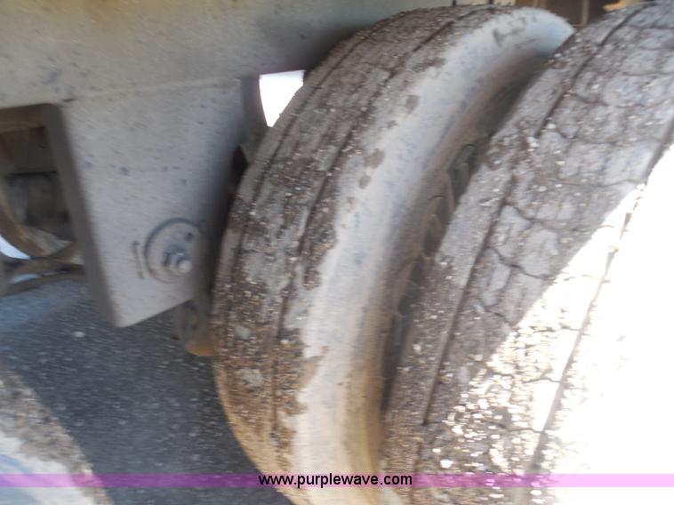 image for item H3176 2000 Great Dane dry van trailer