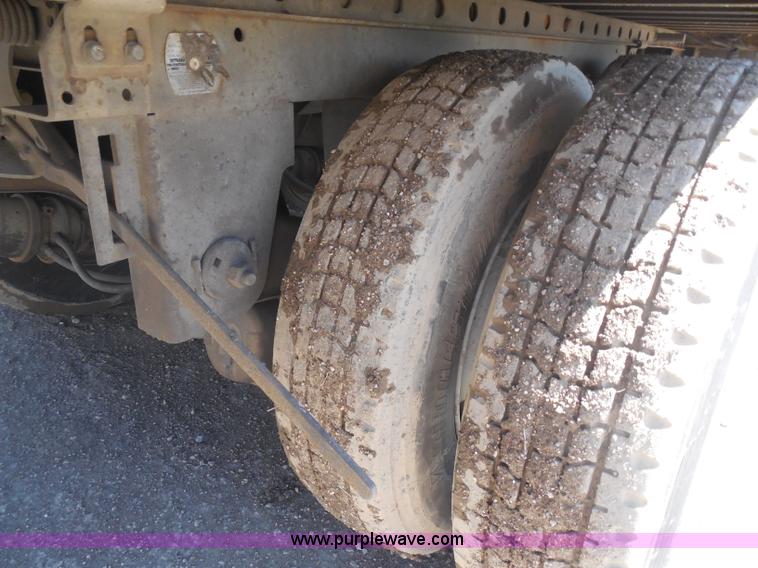 image for item H3176 2000 Great Dane dry van trailer