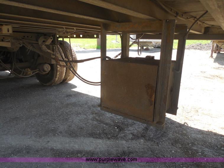 image for item H3176 2000 Great Dane dry van trailer