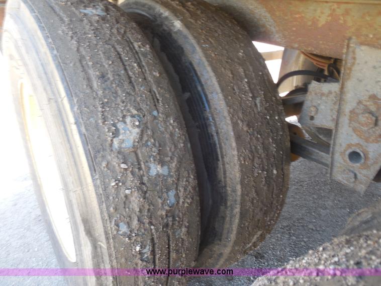 image for item H3179 1998 Great Dane dry van trailer