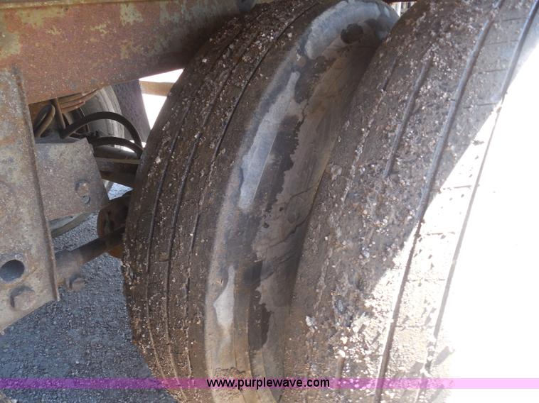 image for item H3179 1998 Great Dane dry van trailer