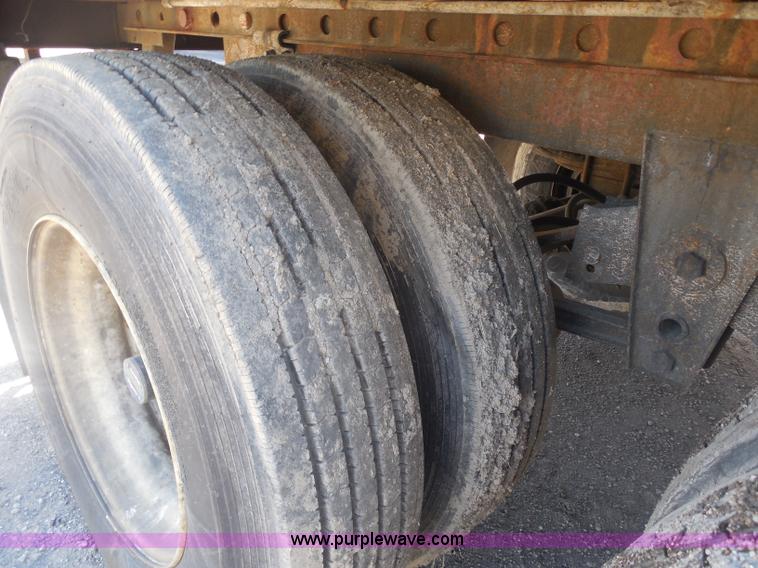 image for item H3180 1998 Great Dane dry van trailer