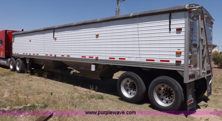 image for item H7077 2009 Timpte Super Hopper grain trailer