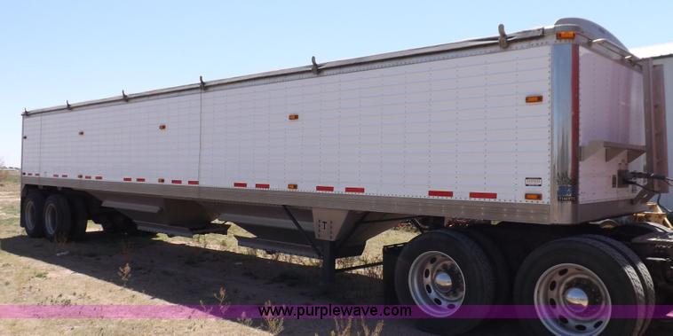 image for item H7077 2009 Timpte Super Hopper grain trailer