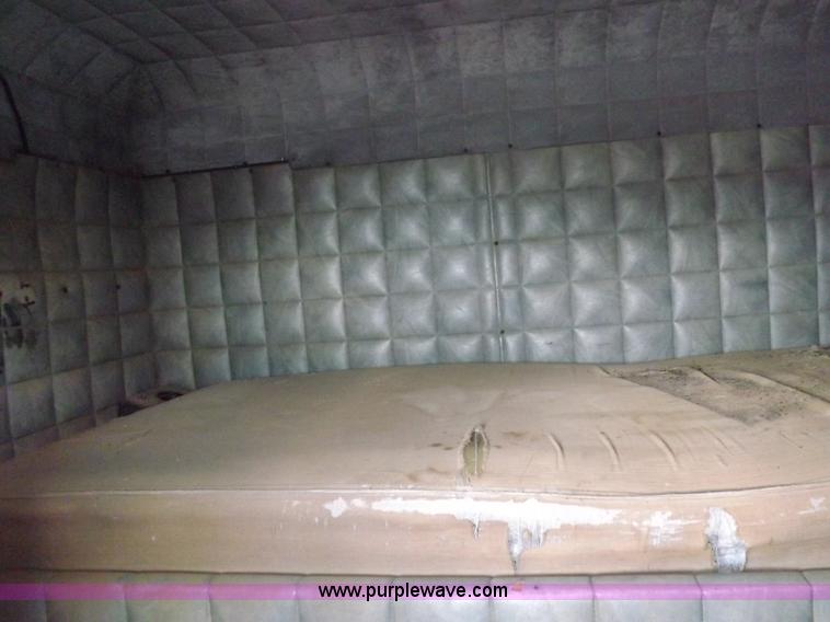 image for item H7113 1976 Peterbilt 359M semi truck