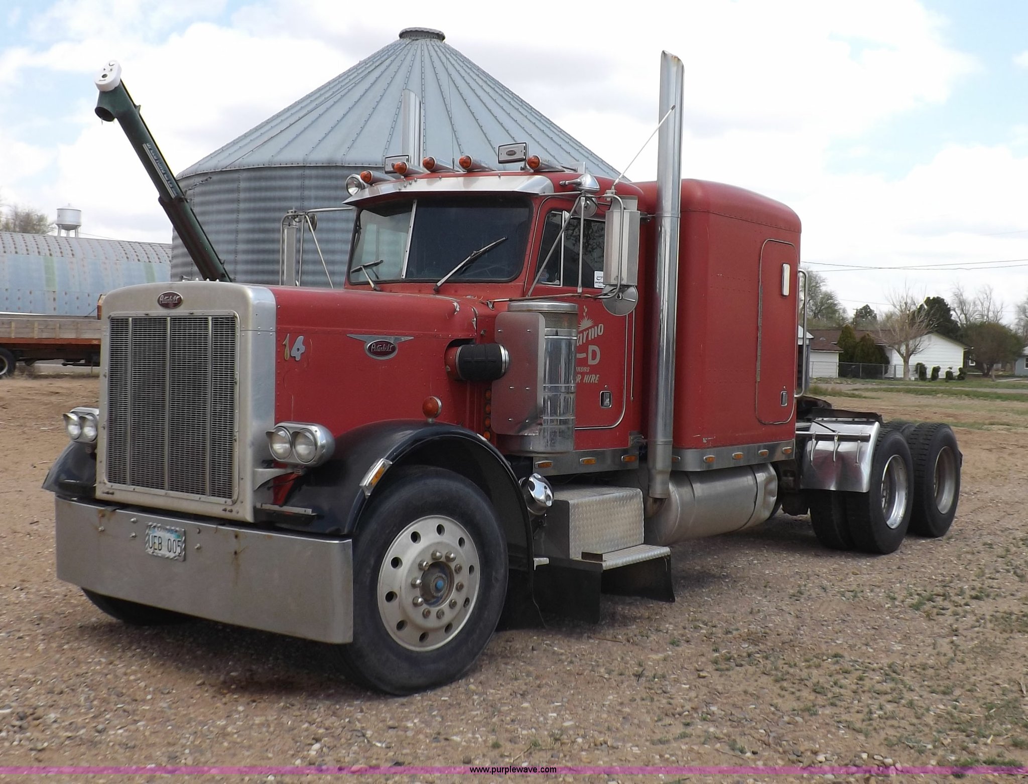 1976 Peterbilt 359M semi truck in Rolla, KS Item H7113 sold Purple Wave