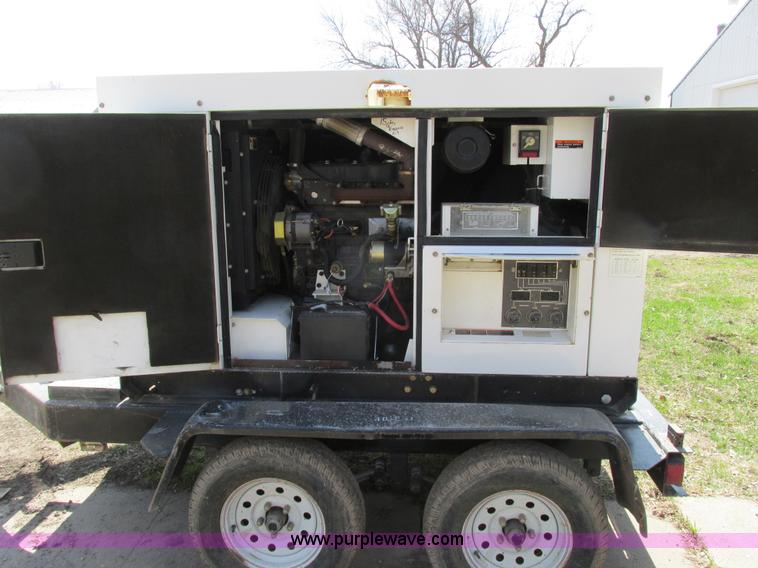 image for item A8519 MQ Whisperwatt generator