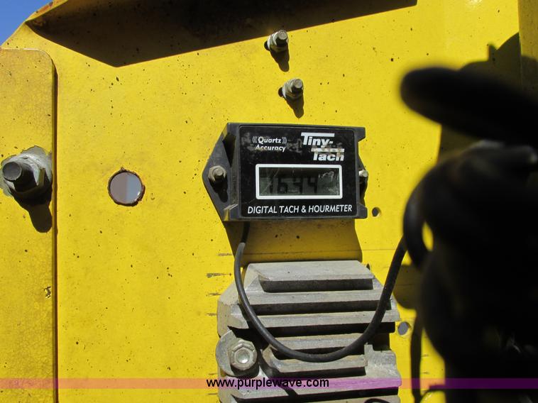 image for item A8520 1998 Wacker RD11A smooth drum roller