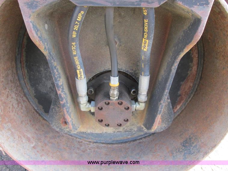 image for item A8520 1998 Wacker RD11A smooth drum roller
