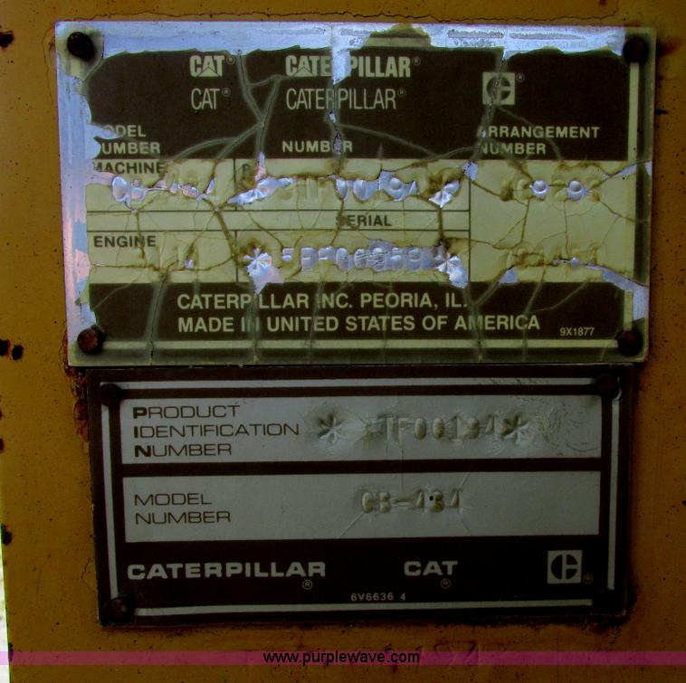 image for item A8521 1992 Caterpillar CB434 vibratory smooth drum roller