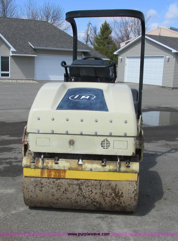image for item A8522 2004 Ingersoll Rand DD24 vibratory roller