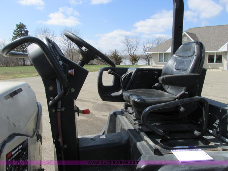 image for item A8522 2004 Ingersoll Rand DD24 vibratory roller