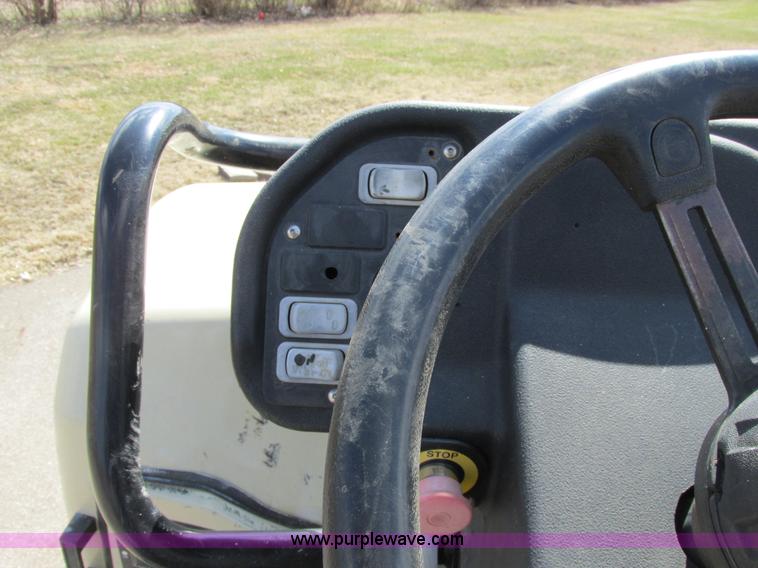 image for item A8522 2004 Ingersoll Rand DD24 vibratory roller