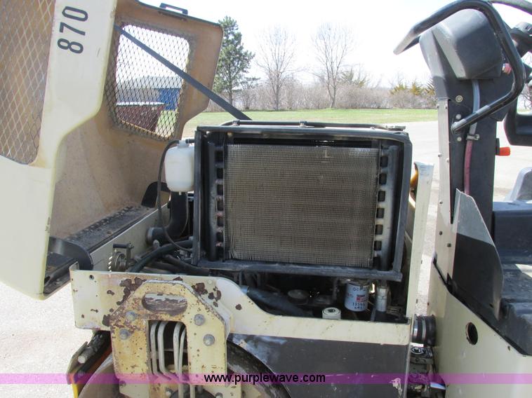 image for item A8522 2004 Ingersoll Rand DD24 vibratory roller