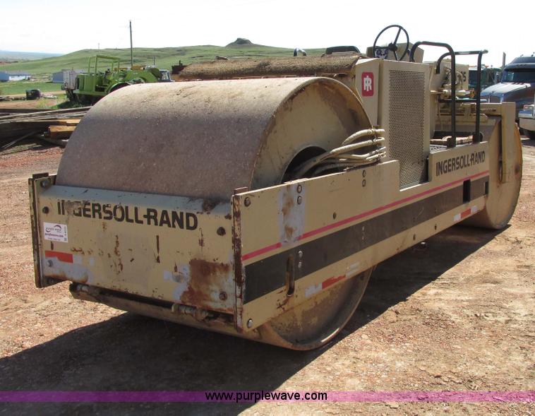 image for item A8525 1991 Ingersoll Rand ST105 static compactor