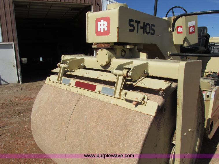 image for item A8525 1991 Ingersoll Rand ST105 static compactor