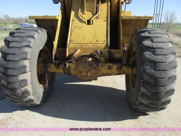 image for item A8528 1985 Caterpillar 926 Payloader wheel loader