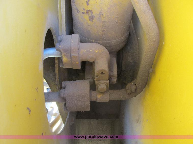 image for item A8528 1985 Caterpillar 926 Payloader wheel loader