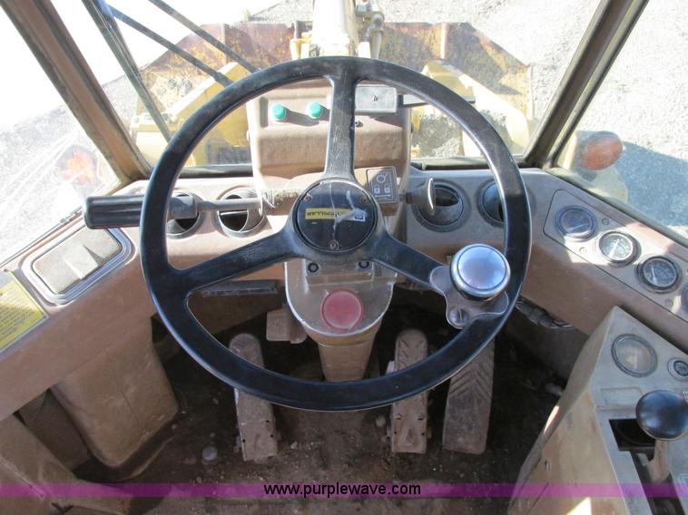 image for item A8528 1985 Caterpillar 926 Payloader wheel loader