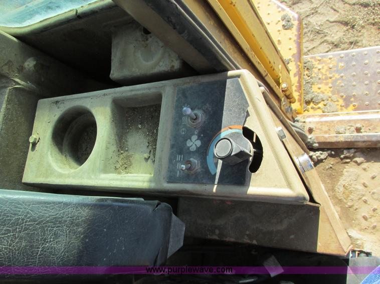 image for item A8528 1985 Caterpillar 926 Payloader wheel loader