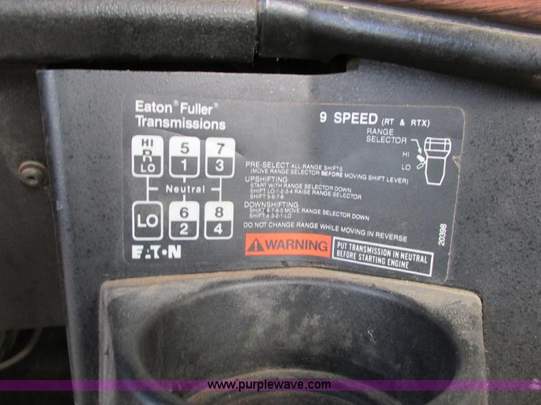 image for item A8531 1996 Freightliner FLD120 semi truck