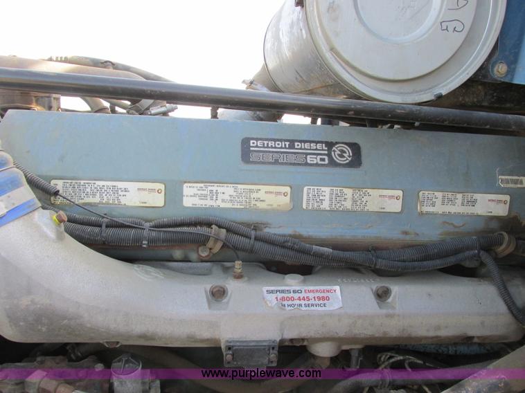 image for item A8531 1996 Freightliner FLD120 semi truck