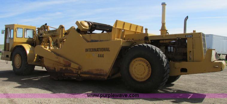 image for item A8532 International 444B elevating scraper