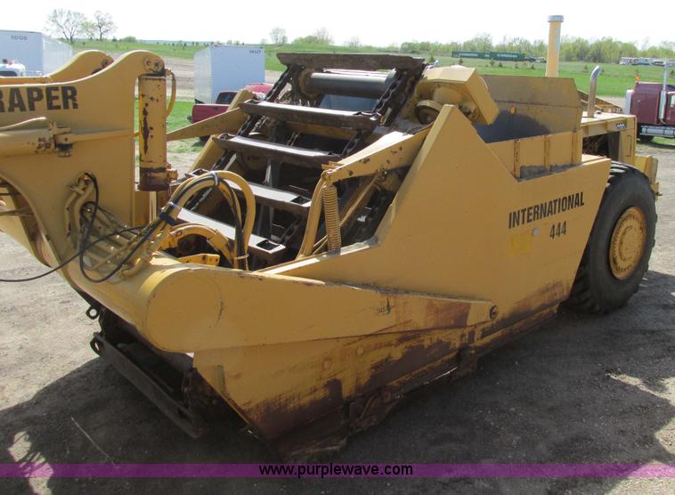 image for item A8532 International 444B elevating scraper