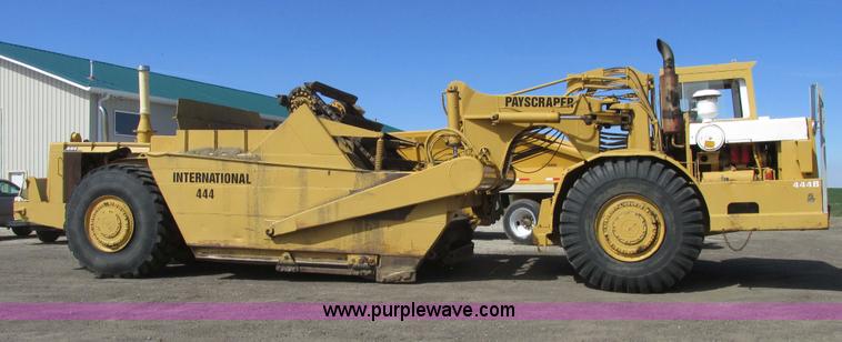 image for item A8532 International 444B elevating scraper