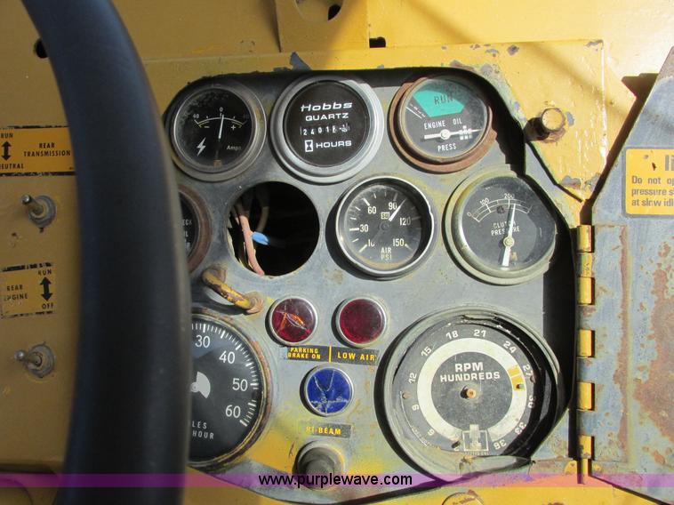 image for item A8532 International 444B elevating scraper