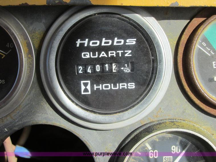 image for item A8532 International 444B elevating scraper