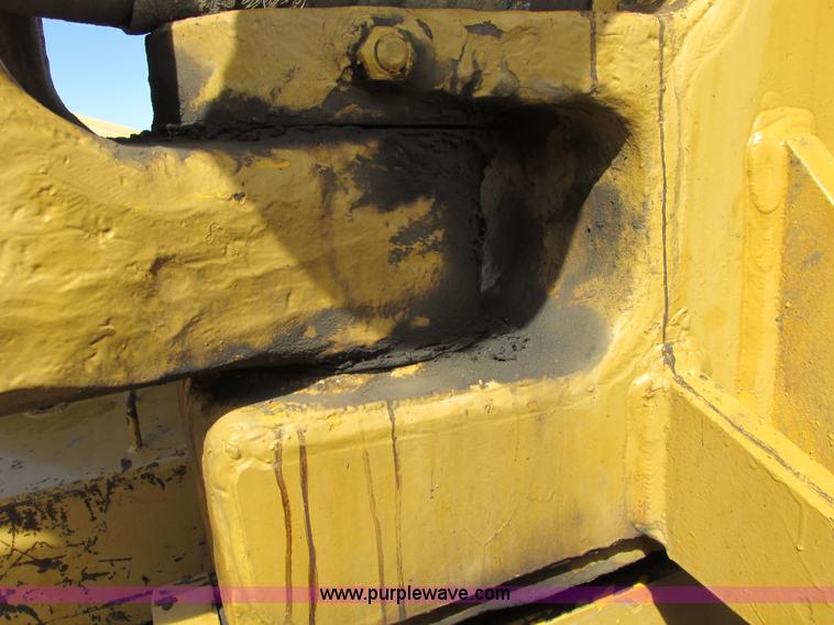 image for item A8532 International 444B elevating scraper