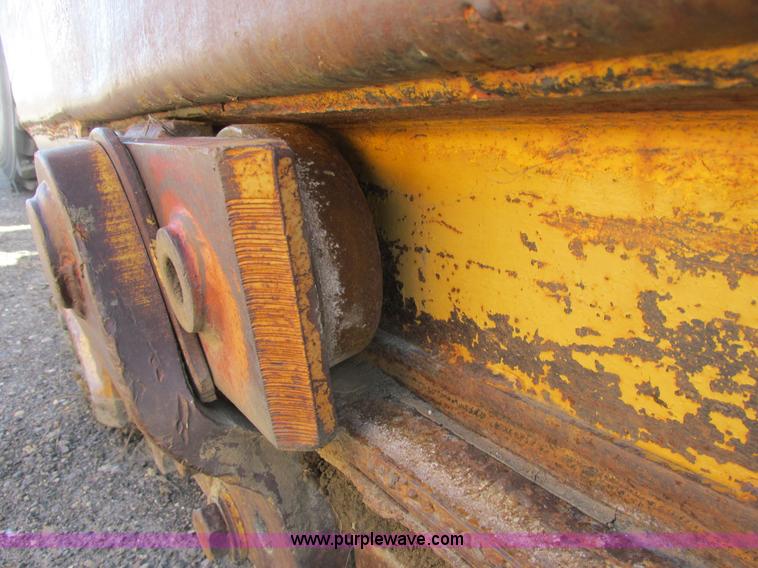 image for item A8532 International 444B elevating scraper