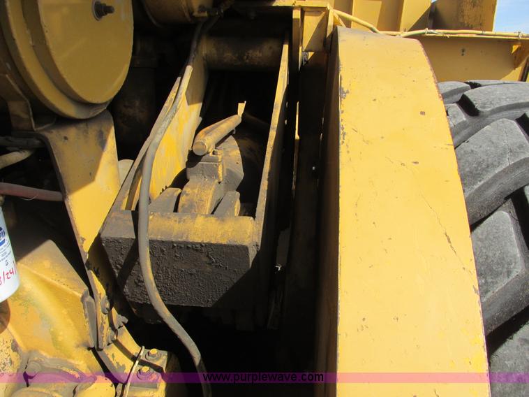 image for item A8532 International 444B elevating scraper